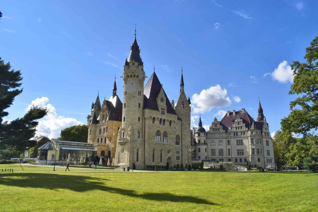 Moszna Zamek Hotel Exterior photo